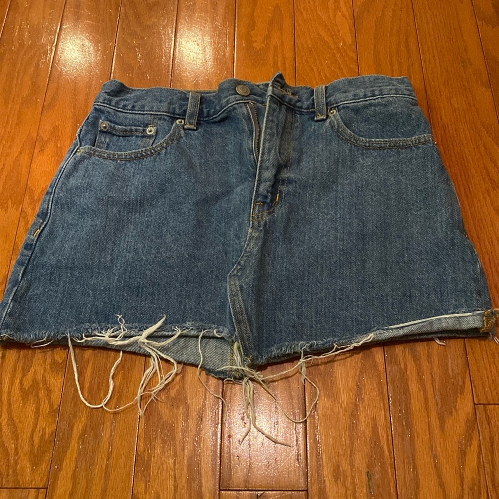 ARITZIA mini jean skirt